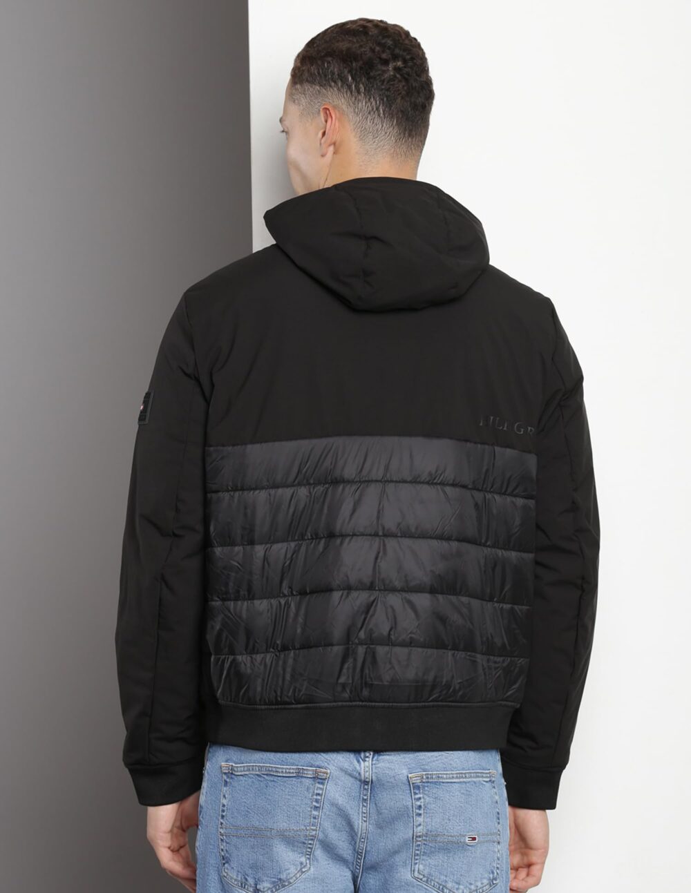 Tommy Hilfiger Black Nylon Quilted Hooded Full Sleeves Regular Fit Men Jacket (F23HMOT035) Size-L - Image 4