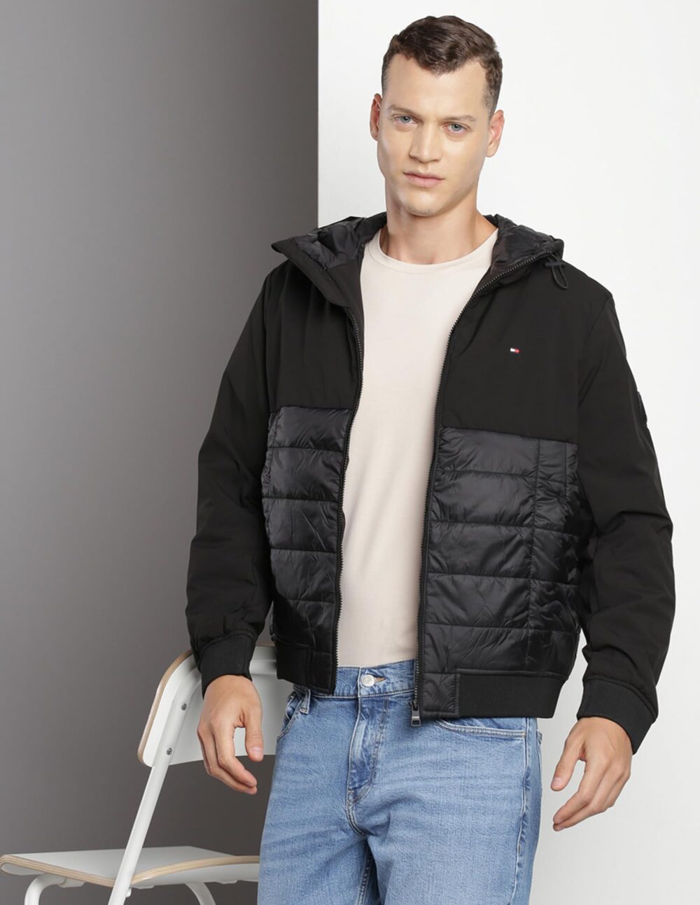 Tommy Hilfiger Black Nylon Quilted Hooded Full Sleeves Regular Fit Men Jacket (F23HMOT035) Size-L - Image 7